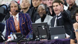 Snoop Dogg bình luận trận Clippers vs Warriors, Steve Kerr bị đuổi