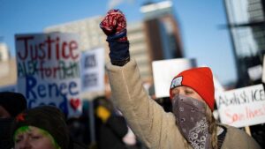 Hướng dẫn bảo vệ an toàn khi tham gia biểu tình