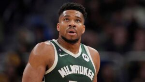 Tin đồn Giannis Antetokounmpo ra đi gia tăng khi mùa giải của Bucks lao dốc