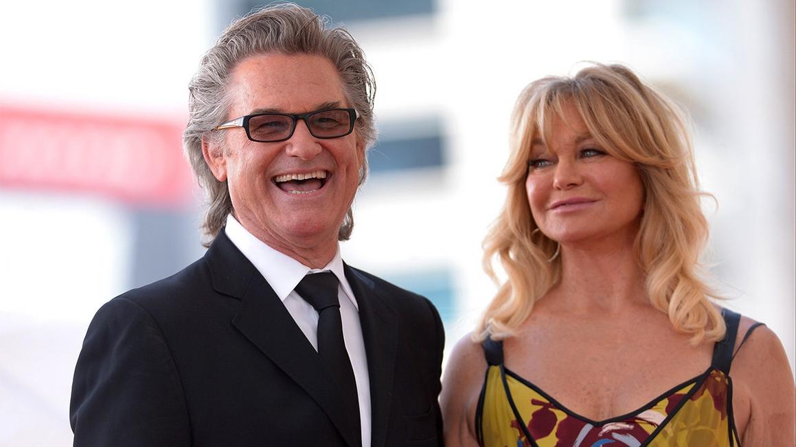 Goldie Hawn tiết lộ bí quyết giữ lửa tình yêu với Kurt Russell 1 goldie hawn kurt russell walk of fame ceremony