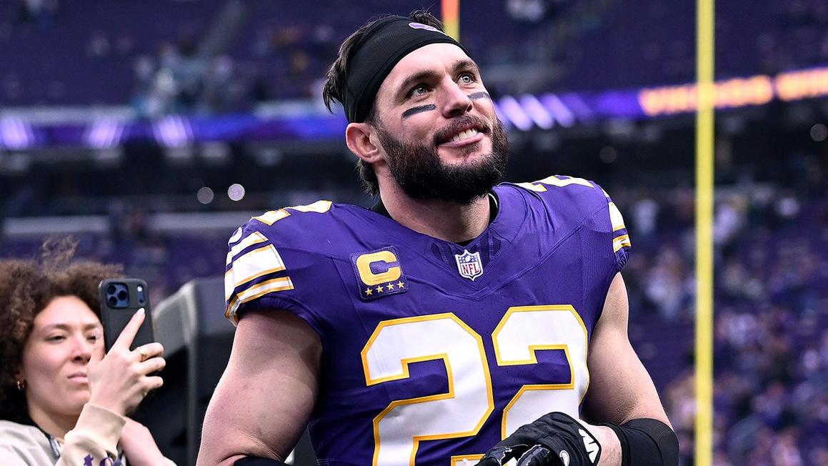Cầu thủ Harrison Smith và C.J. Ham sắp giã từ sự nghiệp thi đấu 1 harrison smith vikings 1