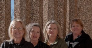 Diễn viên Timothy Busfield ra đầu thú giữa cáo buộc lạm dụng tình dục trẻ em