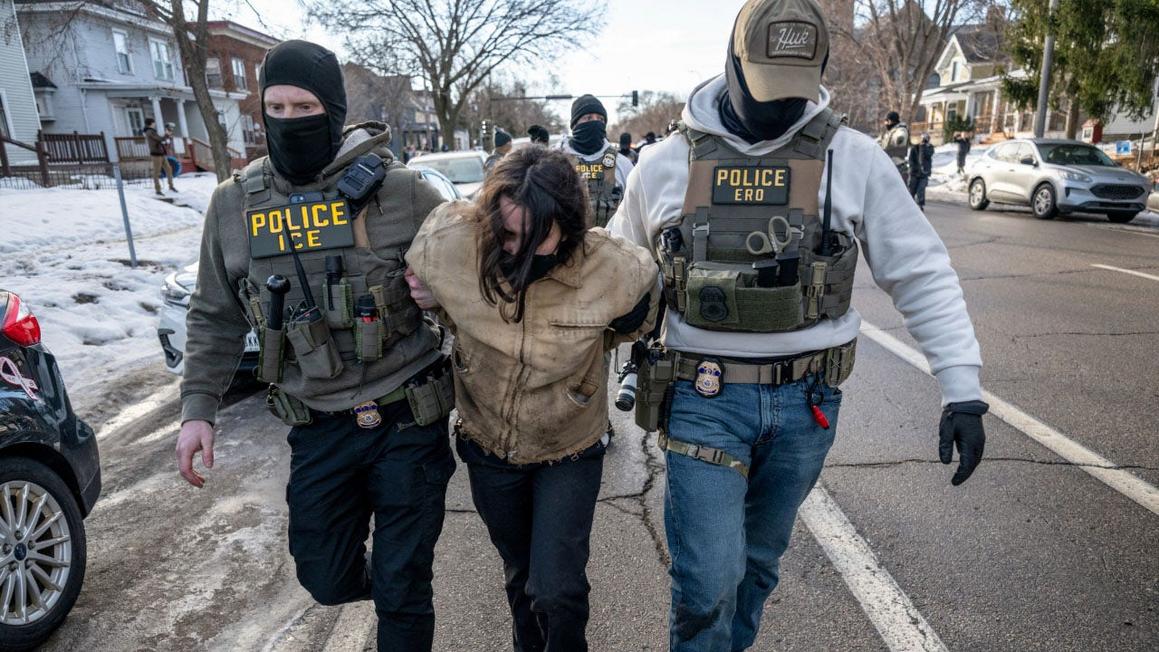 ice agents arrest