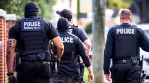 Cộng đồng dân cư vùng ngoại ô DC khuyến cáo người dân báo cảnh sát khi thấy đặc vụ ICE