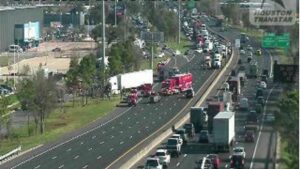 Tai nạn liên hoàn trên Xa lộ Vành đai 610 ở Houston