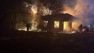 Cháy lớn tại cơ sở bỏ hoang ở Spring, 50 lính cứu hỏa ứng phó