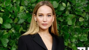 Jennifer Lawrence muốn 'tiêu diệt' mọi con chó sau khi con trai bị cắn 5 Jennifer Lawrence muốn ‘tiêu diệt’ mọi con chó sau khi con trai bị cắn