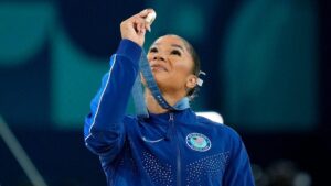 Phán quyết của tòa Thụy Sĩ mang lại chiến thắng pháp lý cho vận động viên thể dục dụng cụ Jordan Chiles trong cuộc tranh giành huy chương đồng