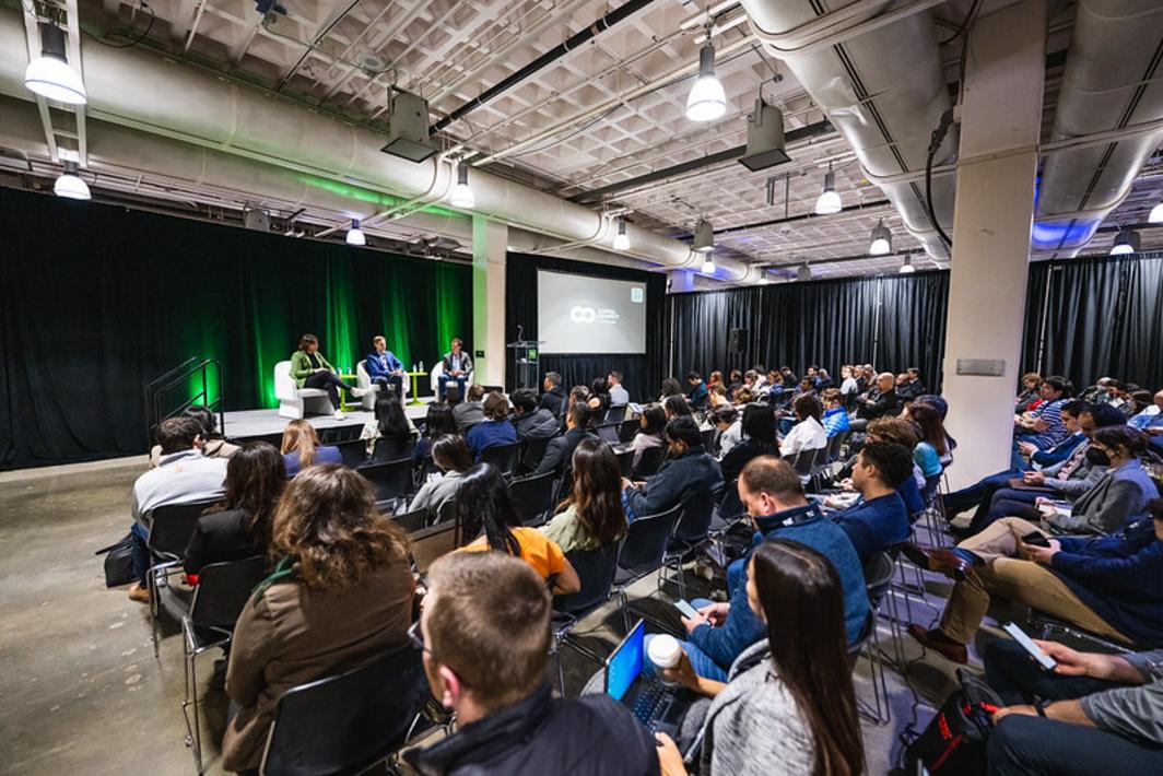 Vé TechCrunch Founder Summit 2026 đã mở bán với giá ưu đãi nhất 1 jp morgan early stage