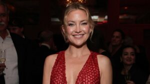 Kate Hudson phản hồi về những chỉ trích liên quan đến phim mới