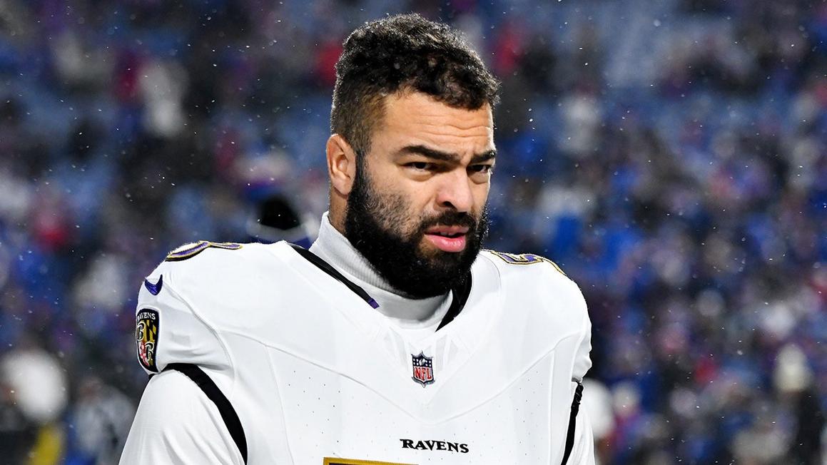 kyle van noy during ravens bills