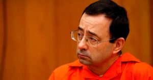 01-24-2018: Bác sĩ Larry Nassar của Đội tuyển Thể dục dụng cụ Hoa Kỳ bị tuyên án tù vì tấn công tình dục
