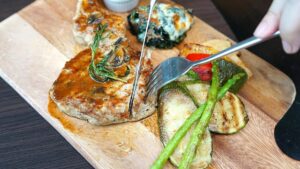 Thịt heo nạc có lợi cho người lớn tuổi theo nghiên cứu mới