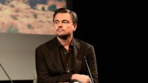 DiCaprio nhận giải thưởng từ xa do lệnh cấm bay đến Venezuela