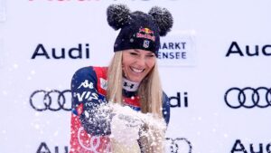 Lindsey Vonn trở lại ấn tượng với chiến thắng World Cup trước thềm Olympic 4 Lindsey Vonn trở lại ấn tượng với chiến thắng World Cup trước thềm Olympic