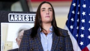 Cựu Phó Giám đốc ICE ra tranh cử Quốc hội