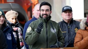 Thành phố New York đóng cửa trường học trực tuyến vì bão mùa đông nguy hiểm