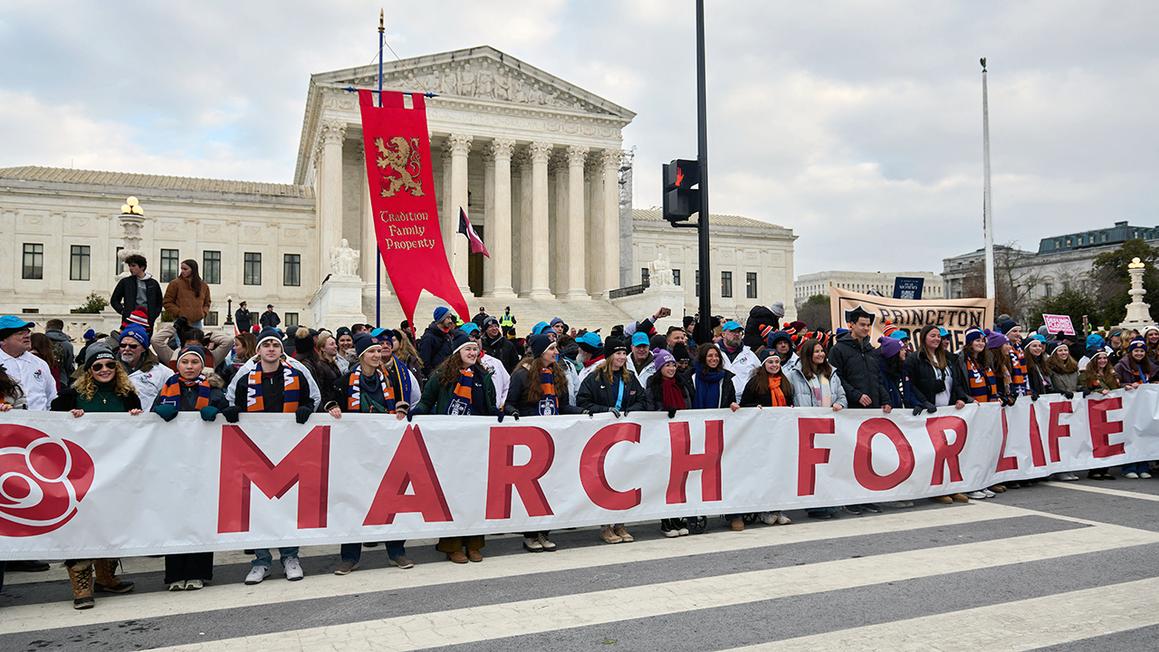 Cuộc chiến pháp lý về thuốc phá thai lan đến trạm xăng ở Kentucky 1 march for life in dc 2026