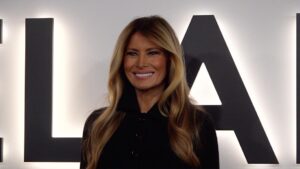 Bà Melania Trump Được khen ngợi vì lên tiếng nhiều hơn trong nhiệm kỳ hai