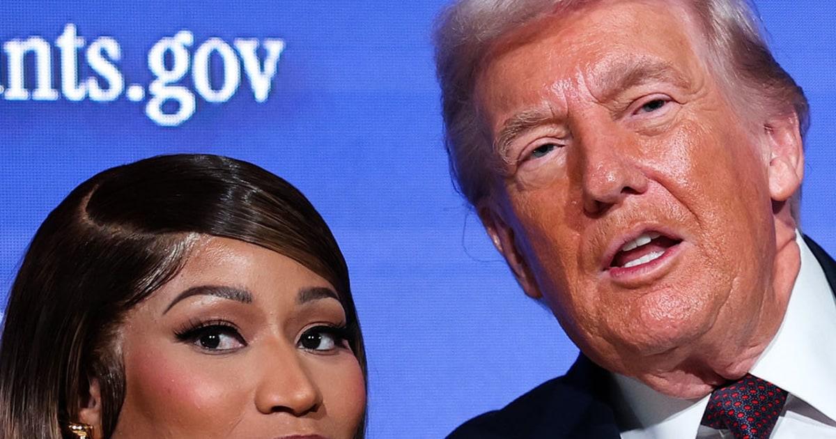 Tổng Thống Donald Trump đưa Nicki Minaj lên sân khấu tại D.C. 1 minaj trump 6bof6a