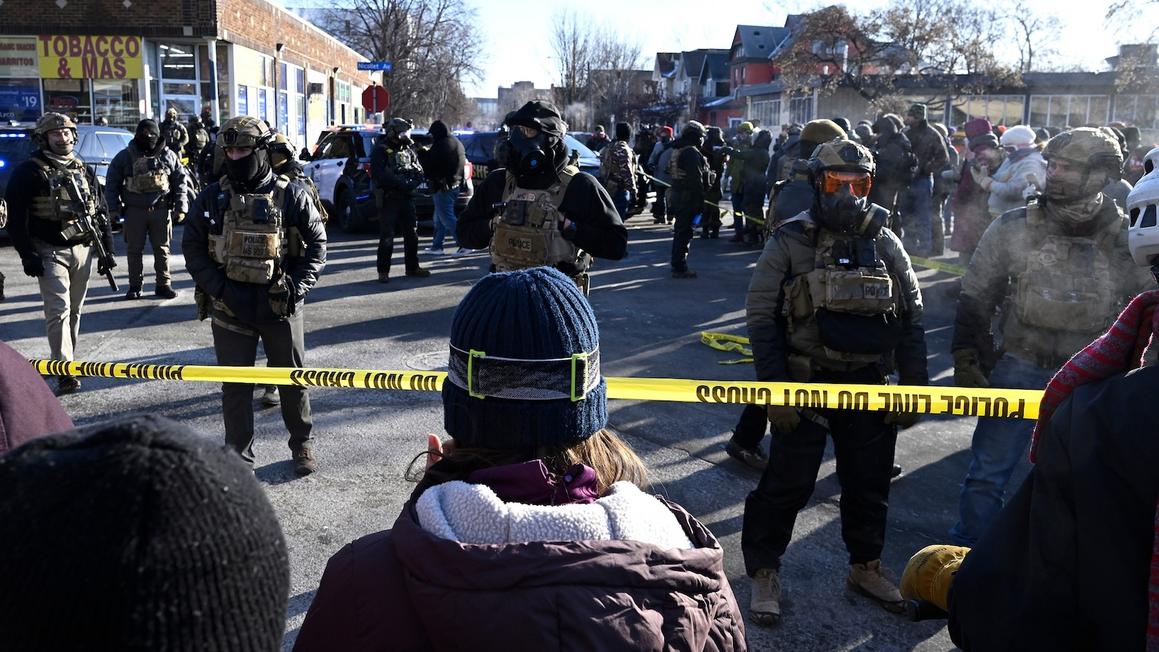 minneapolis shooting 02 gty jt