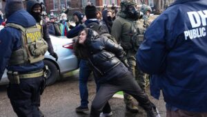 Bà Omar và Thị trưởng Minneapolis tố chính quyền Tổng Thống Donald Trump ‘trả thù’ bằng hoạt động của ICE