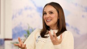 Natalie Portman lên tiếng chỉ trích chính sách nhập cư của chính quyền Trump 24 Natalie Portman lên tiếng chỉ trích chính sách nhập cư của chính quyền Trump