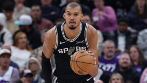 Ngôi sao NBA Victor Wembanyama lên tiếng về vụ nổ súng có liên quan đến Tuần tra Biên giới 16 Ngôi sao NBA Victor Wembanyama lên tiếng về vụ nổ súng có liên quan đến Tuần tra Biên giới