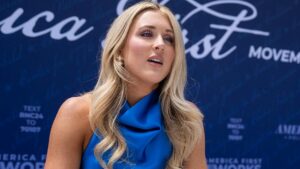 Riley Gaines lên tiếng về vụ kiện liên quan đến nữ vận động viên chuyển giới 5 Riley Gaines lên tiếng về vụ kiện liên quan đến nữ vận động viên chuyển giới