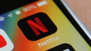 Netflix Tái Thiết Kế Ứng Dụng để Cạnh Tranh với Mạng Xã Hội