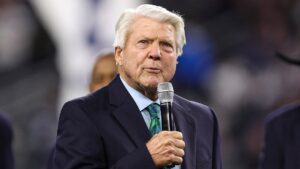 Jimmy Johnson tức giận vì Bill Belichick không được vào Hall of Fame ngay lần đầu