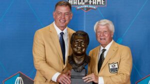 Jimmy Johnson tuyên bố sẽ bỏ lễ trao giải Hall of Fame vì vụ Bill Belichick bị loại 14 Jimmy Johnson tuyên bố sẽ bỏ lễ trao giải Hall of Fame vì vụ Bill Belichick bị loại