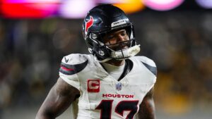 Texans Mất Ngôi Sao Nico Collins trước Trận Chơi Playoff Quan Trọng