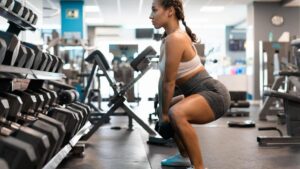 Những bài tập Squat được chuyên gia khuyên dùng để có đôi chân và vòng ba săn chắc