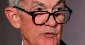 Chủ tịch Cục Dự trữ Liên bang Mỹ (Fed) cho biết Bộ Tư pháp đã triệu tập Ngân hàng Dự trữ Liên bang