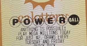 Một vé số Powerball trúng $800,000 được bán tại California