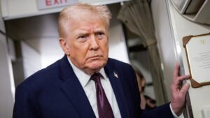 Tổng Thống Donald Trump hứa sẽ vạch trần các nhóm tả khuynh chống ICE