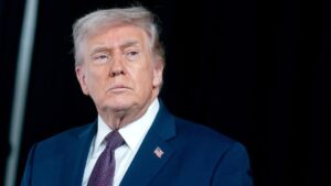 Hoa Kỳ gia tăng trừng phạt giới chức Iran khi Tổng thống Trump cân nhắc hành động quân sự