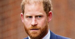 Hoàng tử Harry ra tòa làm chứng chống lại nhà xuất bản báo lá cải Anh 19 Hoàng tử Harry ra tòa làm chứng chống lại nhà xuất bản báo lá cải Anh