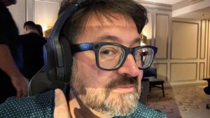 Tai nghe Razer Project Motoko: Như kính thông minh, nhưng là tai nghe 4 Tai nghe Razer Project Motoko: Như kính thông minh, nhưng là tai nghe