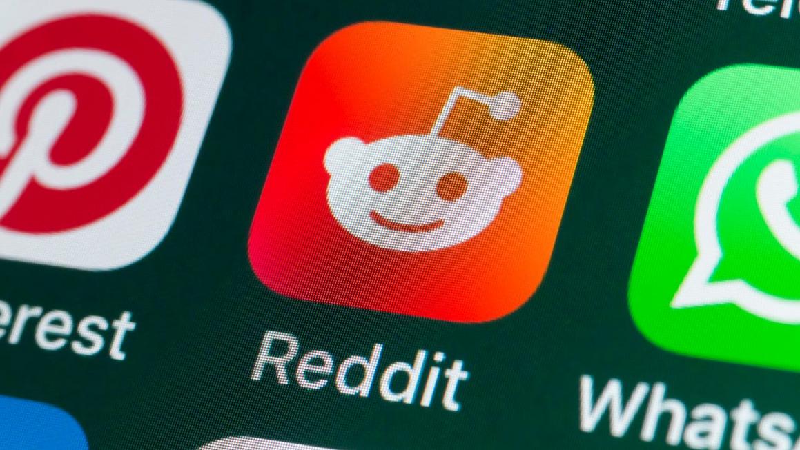 reddit logo gettyimages 1048288996