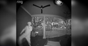 Thử thách ‘Door Kick’ lan truyền gây lo ngại tại Houston