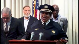 Giới Chức Philadelphia và ICE: Cuộc Chiến Quyền Hạn Về Vấn Đề Nhập Cư