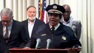 Căng thẳng leo thang: Philadelphia đe dọa truy tố ICE, chuyên gia cảnh báo về một cuộc chiến pháp lý