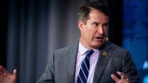 Dân biểu Seth Moulton: So sánh ICE với Đức Quốc xã hiện nay không phải là quá khích