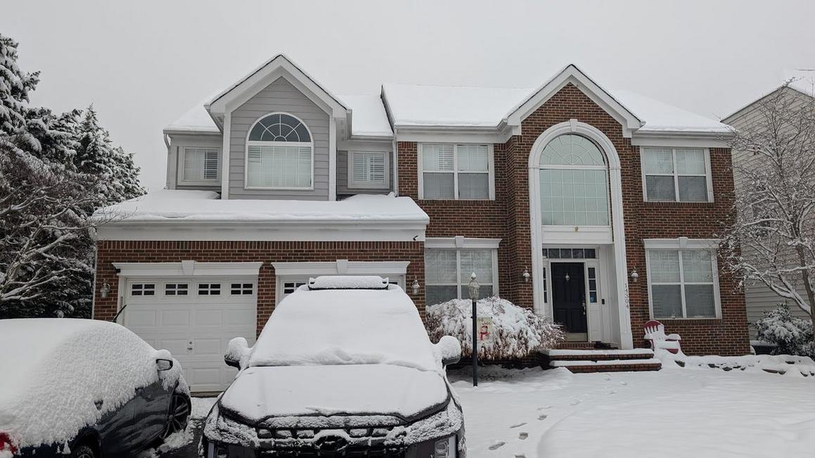 Cẩm nang chuẩn bị cho bão tuyết 1 snowy house