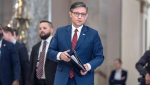 Chính quyền Tổng Thống Trump Bị Chia Rẽ Về Vấn Đề Venezuela