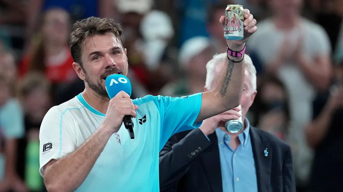 stan wawrinka hold beer australian open