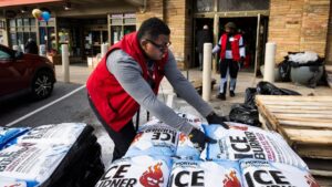 Bão tuyết mùa đông: Hơn 15 tiểu bang ban bố tình trạng khẩn cấp