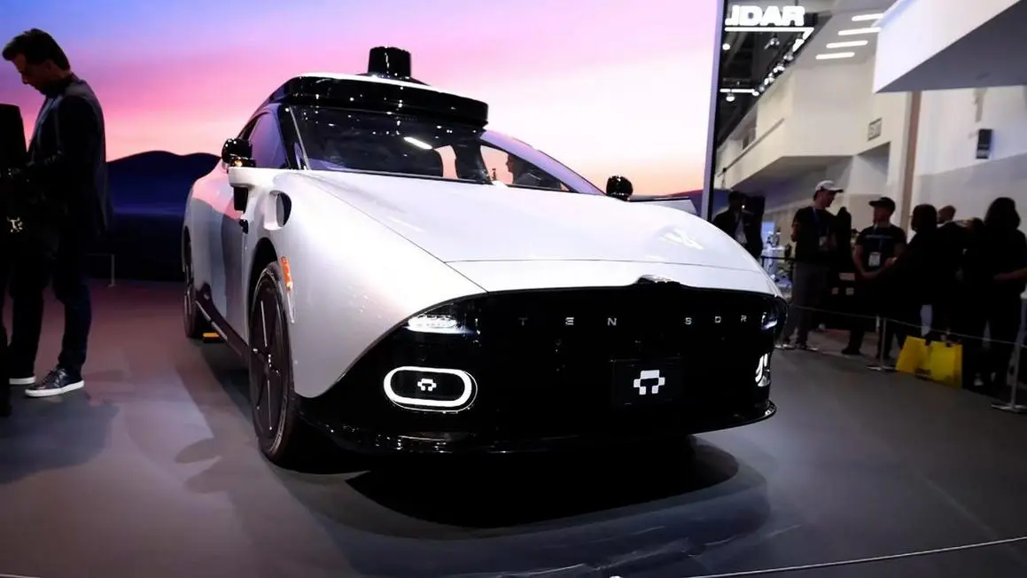 Tensor Robocar: Xe tự hành bạn có thể sở hữu